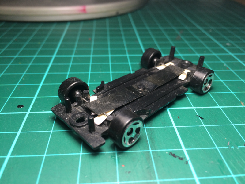 Illustration for article titled Easy method to lower Tomica Cars